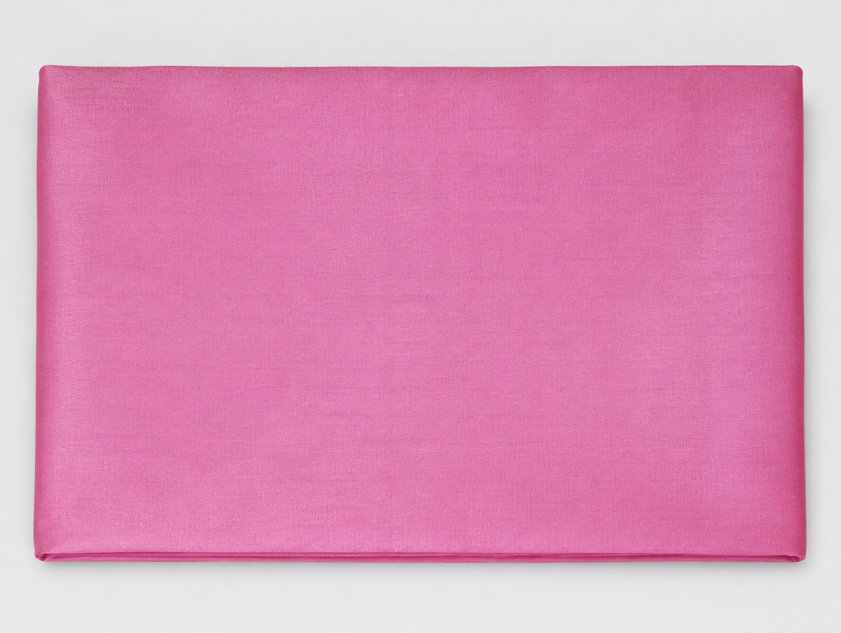 Matching plain rose pink unstitched blouse piece for the Malar pure silk saree
